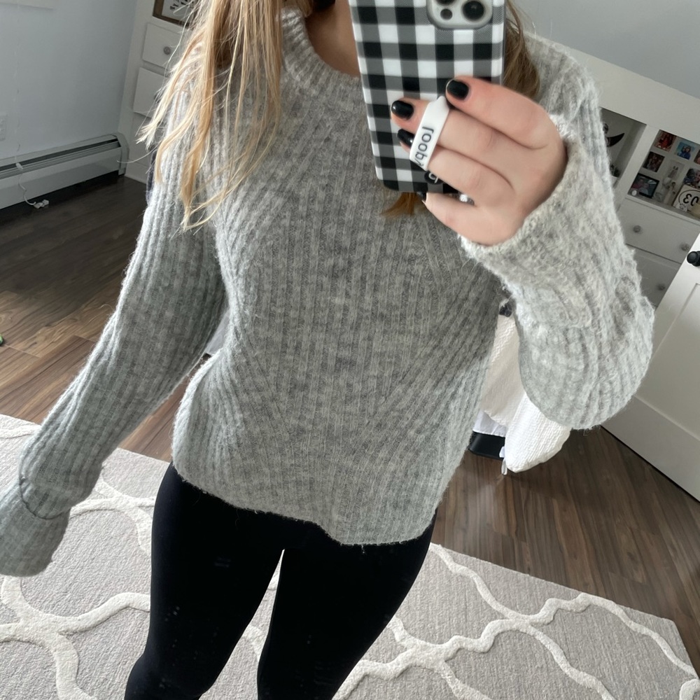 Light grey sweater